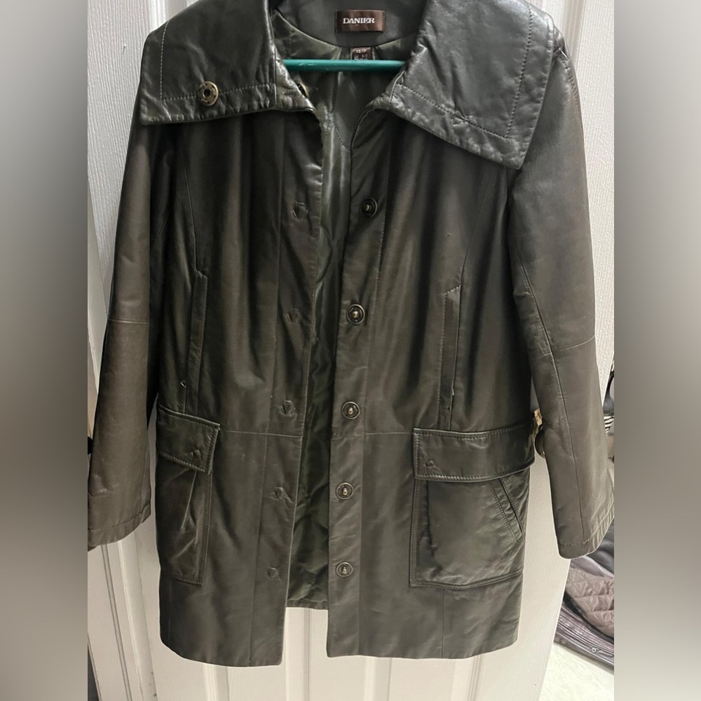 Danier Black Trench Coat with Classic Silhouette